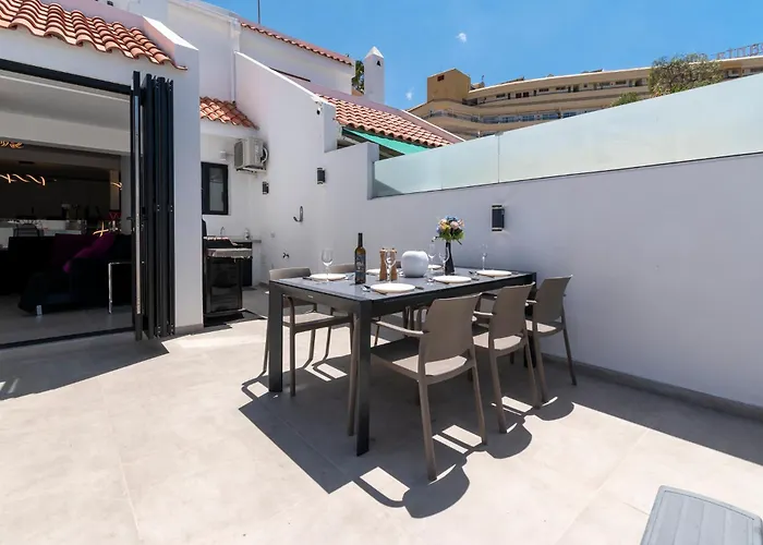Modern 3 Bedroom With Hot Tub In Villa *