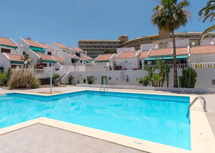 Modern 3 Bedroom With Hot Tub In *