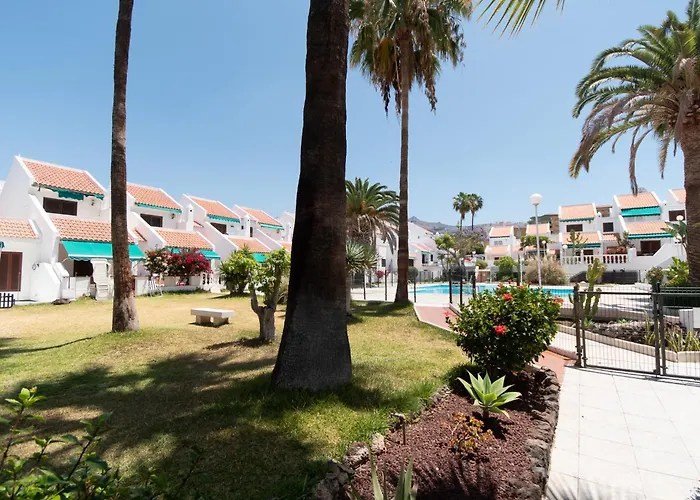 וילה Modern 3 Bedroom With Hot Tub In