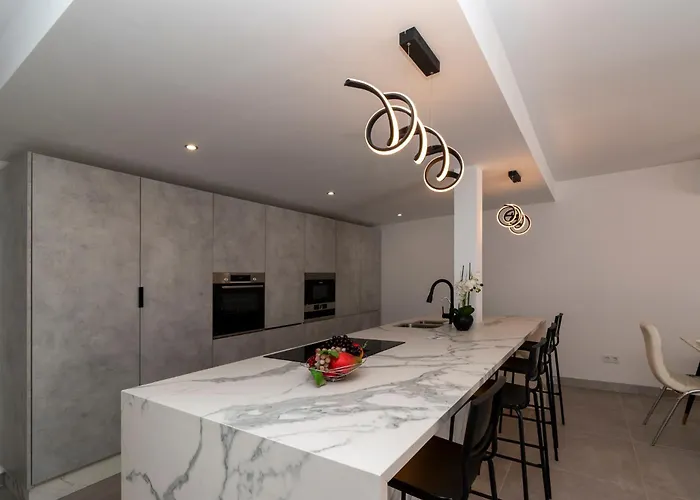 Modern 3 Bedroom With Hot Tub In Costa Adeje